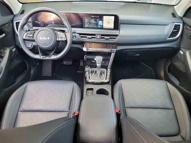 Certified 2024 Kia Seltos SX w/ SX Sunroof Package AWD/4WD image 17