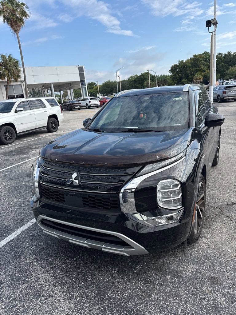Used 2022 Mitsubishi Outlander SEL FWD image 2