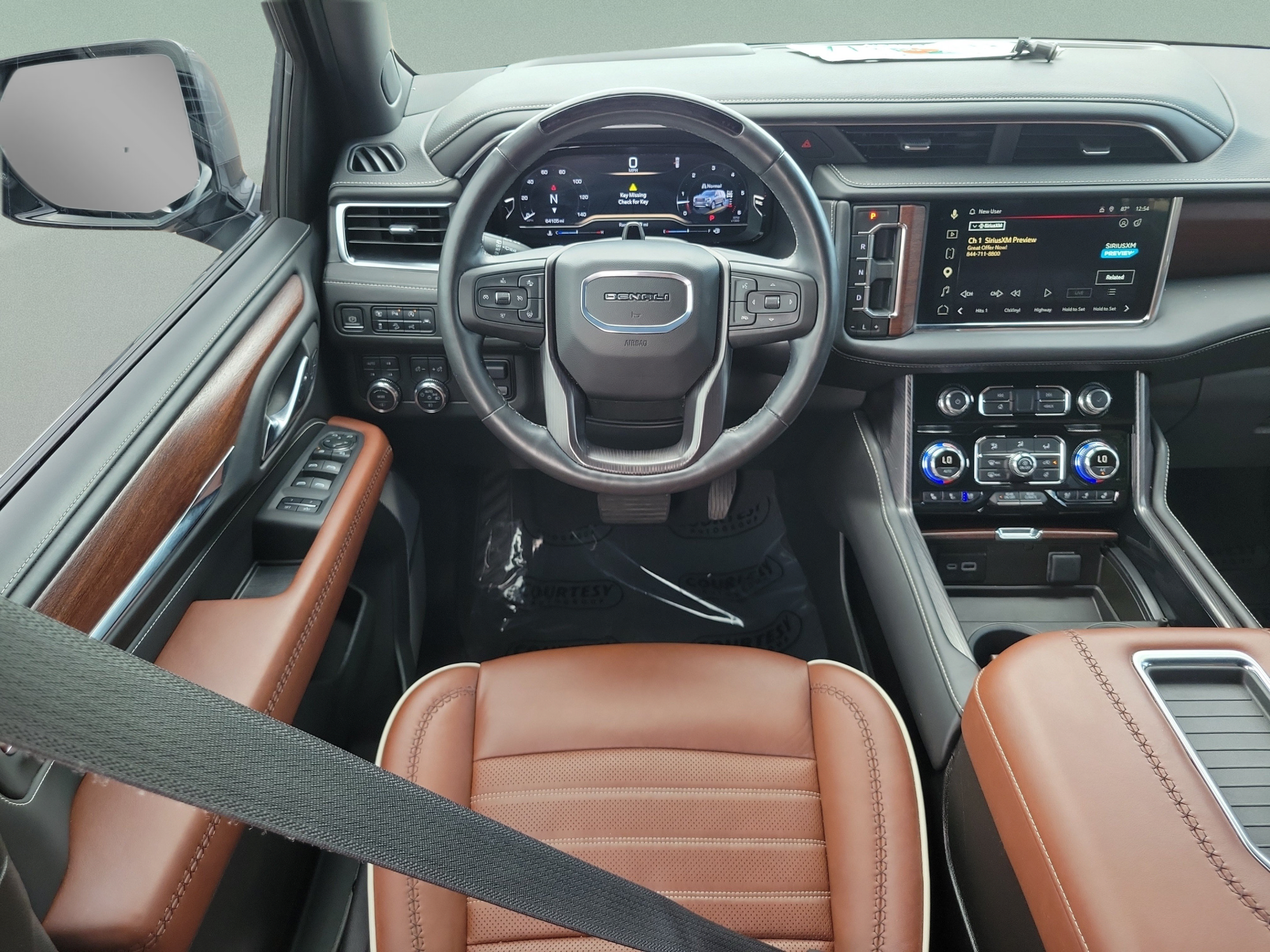 Used 2024 GMC Yukon Denali Ultimate AWD/4WD image 9