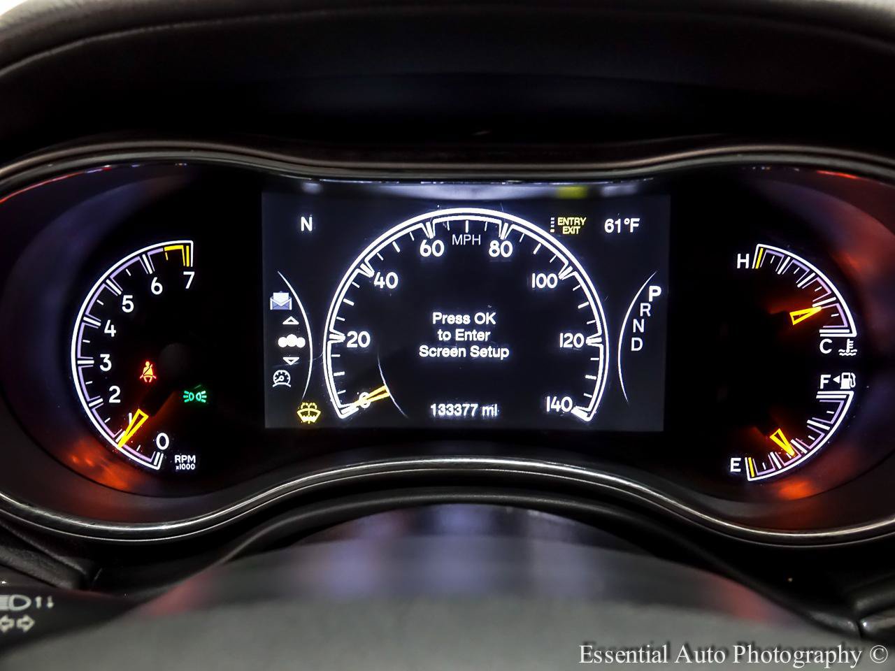 Used 2018 Jeep Grand Cherokee Overland AWD/4WD image 19