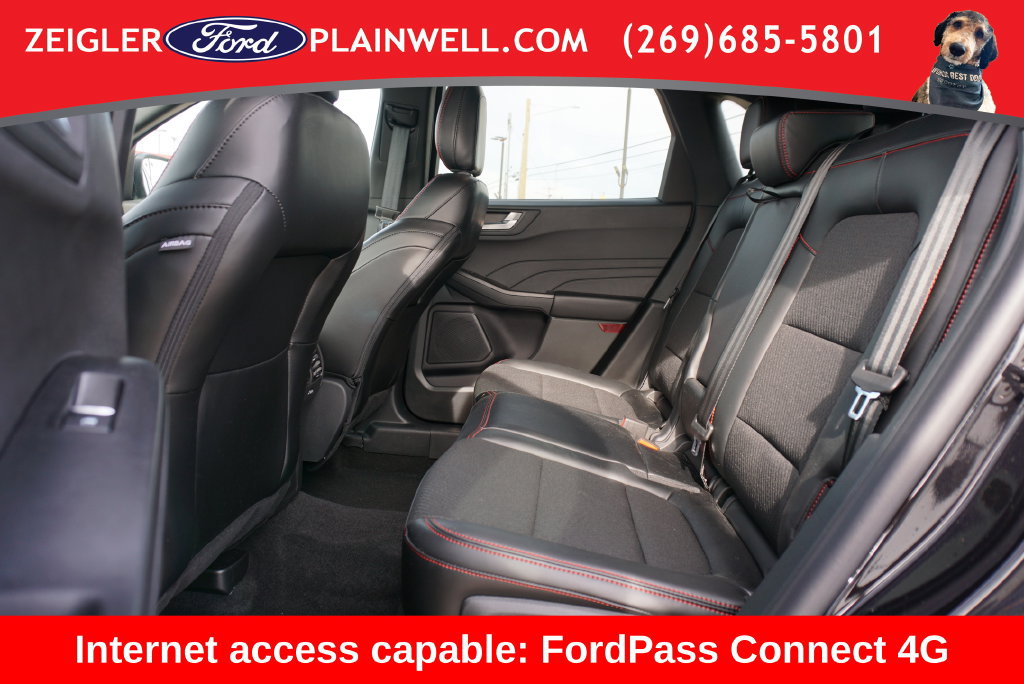 Used 2025 Ford Escape ST-Line w/ Tech Pack #1 AWD/4WD image 11