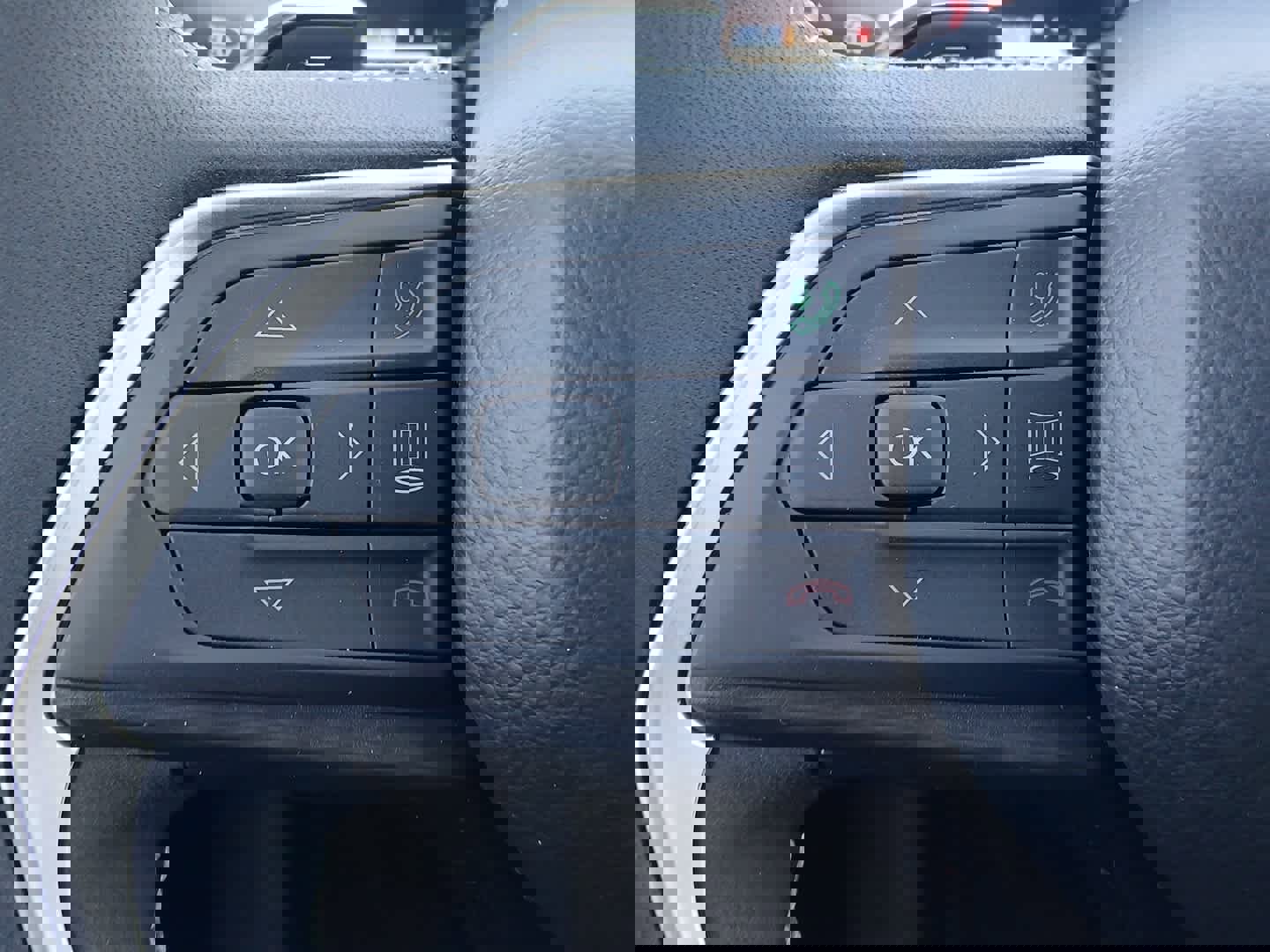 New 2025 Jeep Grand Cherokee Laredo X w/ Luxury Tech Group I image 27