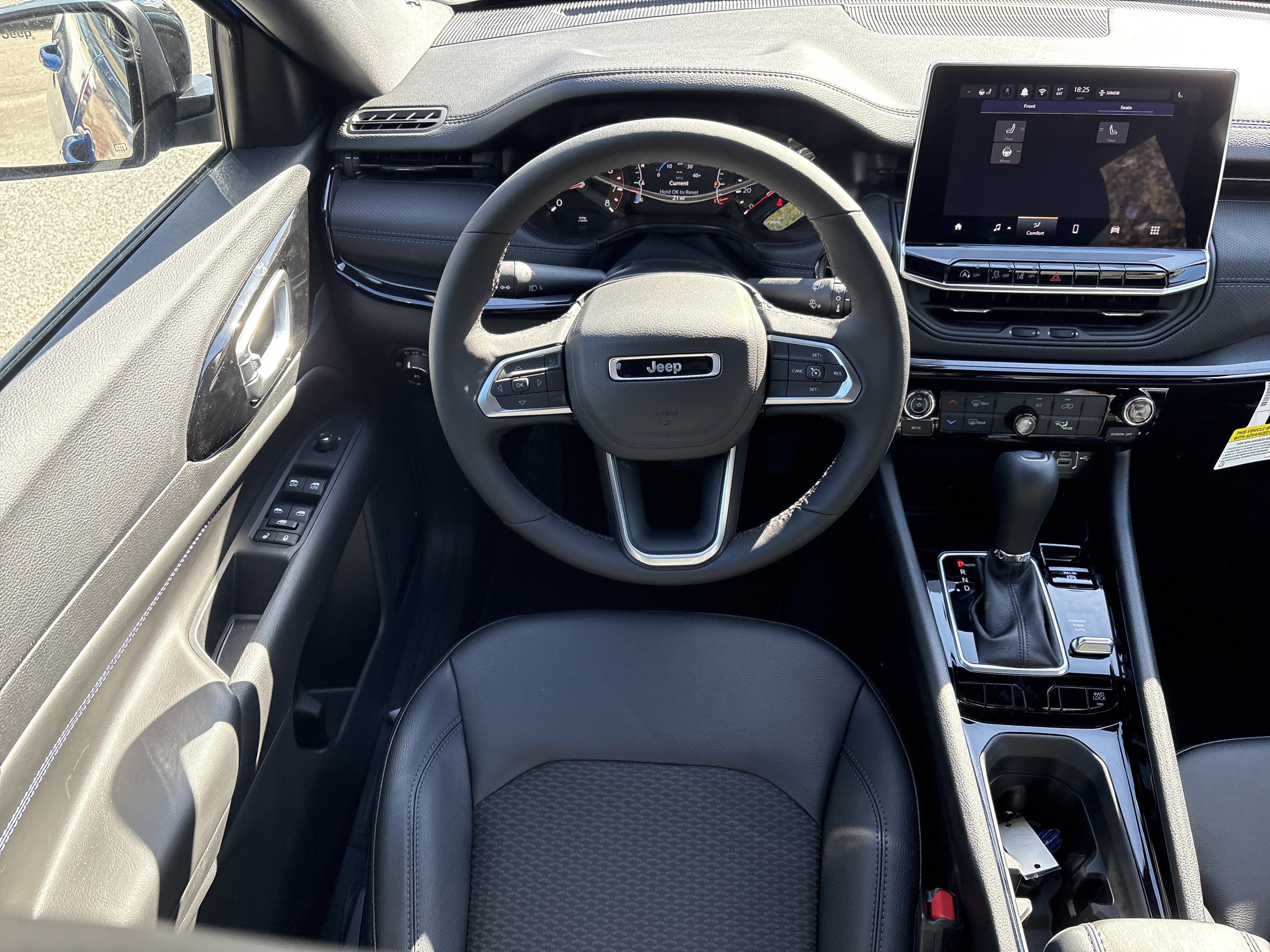 New 2026 Jeep Compass Latitude image 14