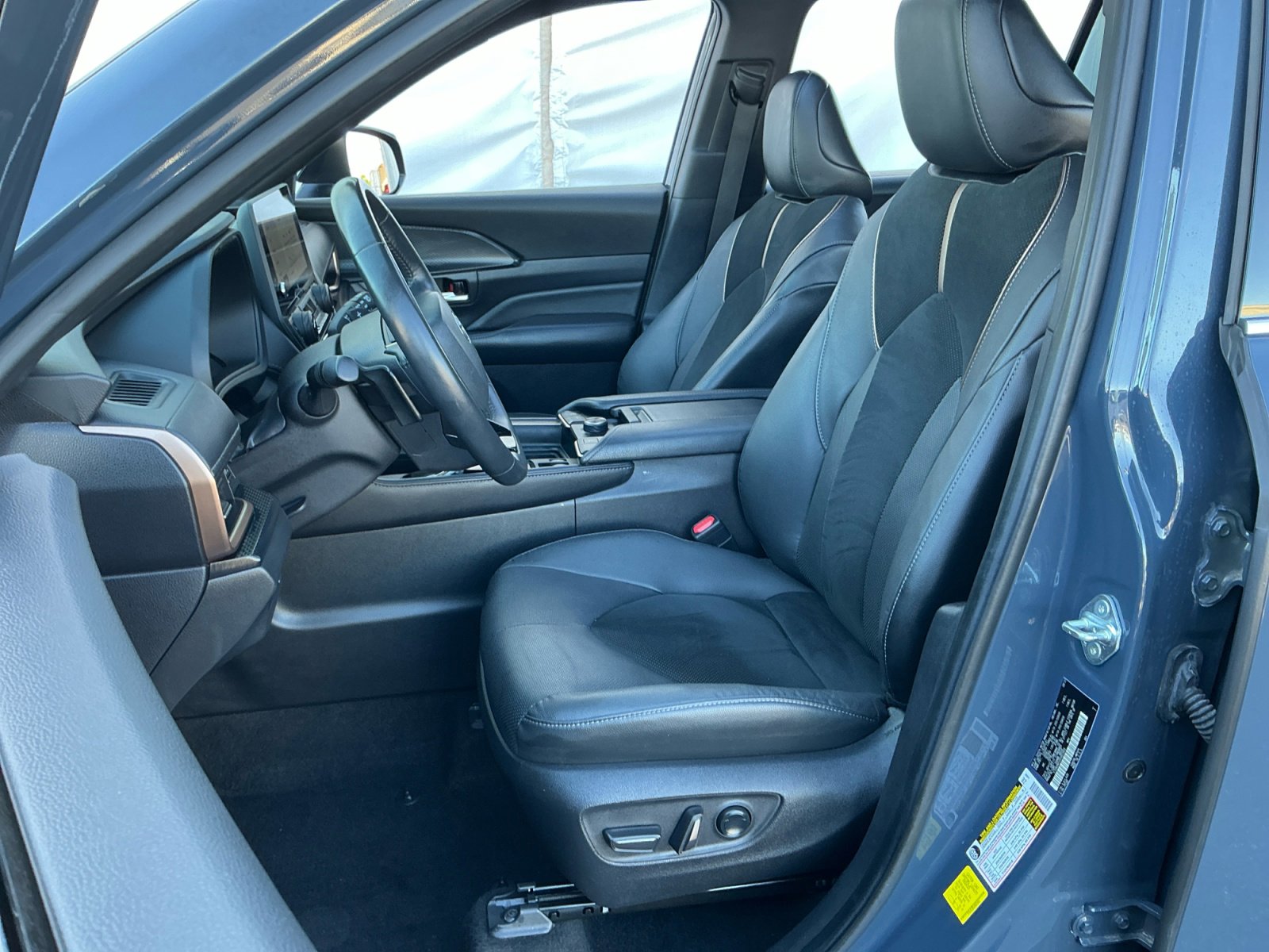 Used 2024 Toyota Grand Highlander AWD Hybrid image 14