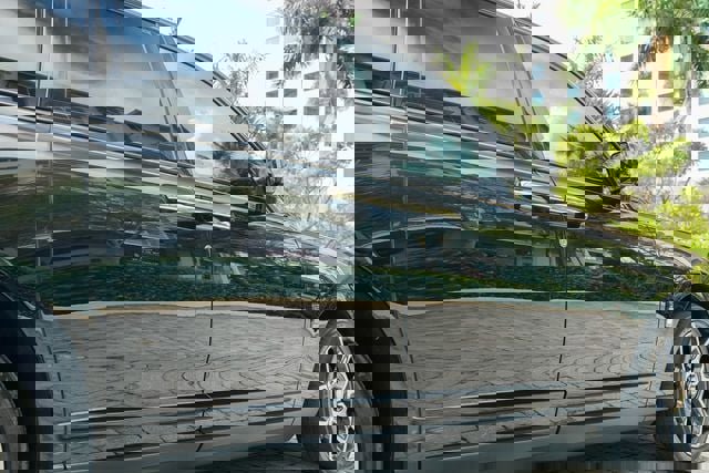 Used 2020 Rolls-Royce Cullinan Black Badge image 27