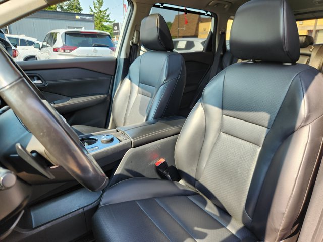 Certified 2023 Nissan Rogue SV w/ SV Premium B Package AWD/4WD image 7