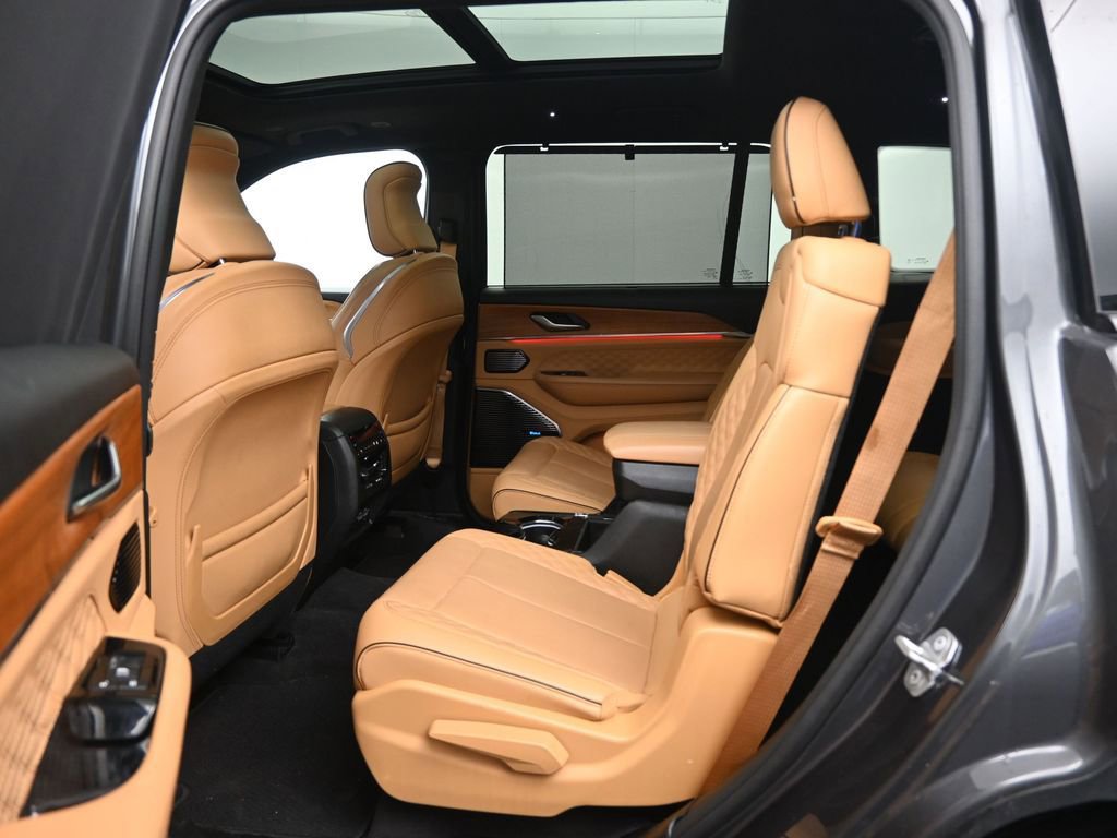 Used 2021 Jeep Grand Cherokee L Summit image 29