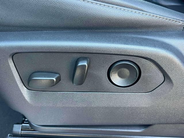 Used 2025 Chevrolet Silverado 1500 LT w/ Leather Package RWD image 20