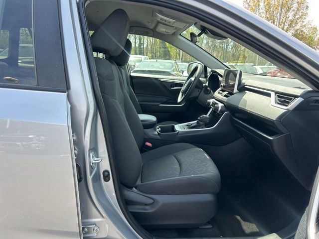 Used 2024 Toyota RAV4 XLE image 15