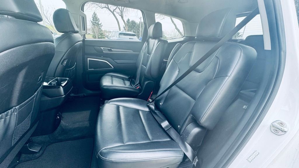 Used 2022 Kia Telluride S image 14