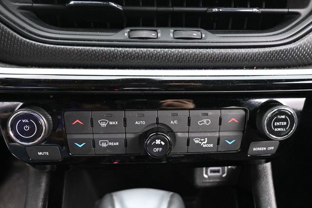 Used 2025 Jeep Compass Trailhawk AWD/4WD image 24