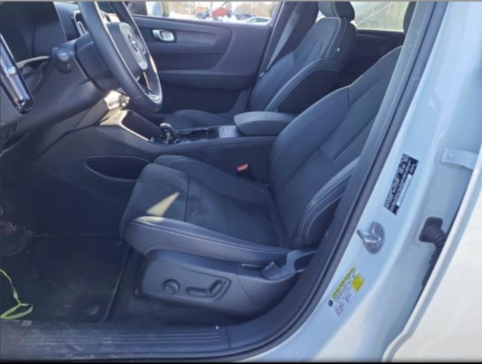 Used 2023 Volvo C40 P8 Recharge Plus image 14