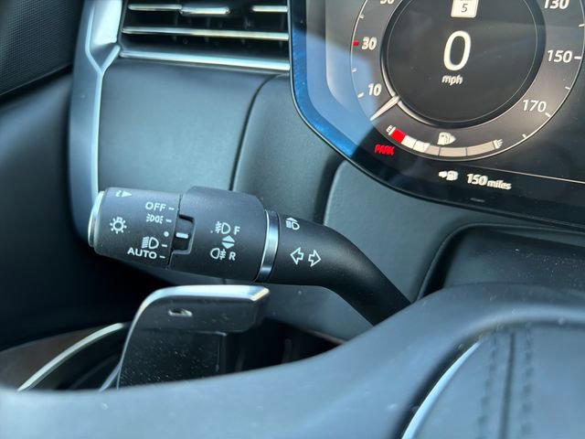 Used 2025 Land Rover Range Rover SE image 20