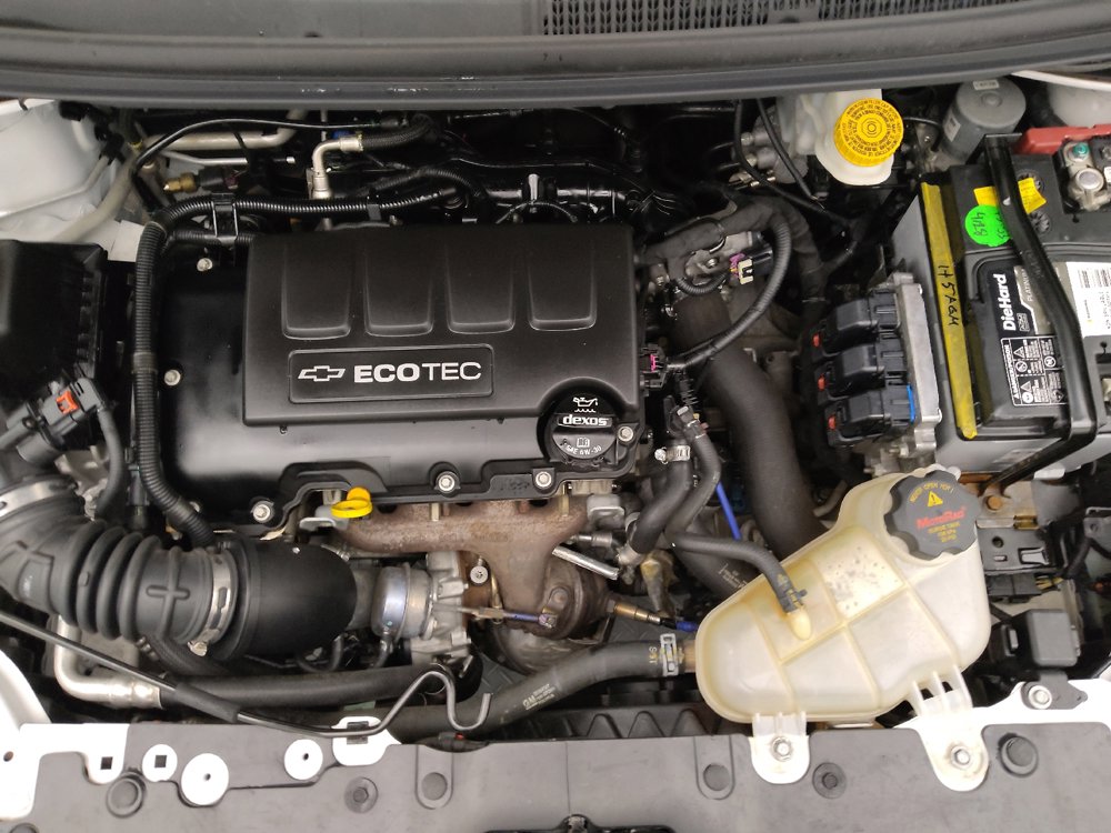 Used 2020 Chevrolet Sonic LT FWD image 30