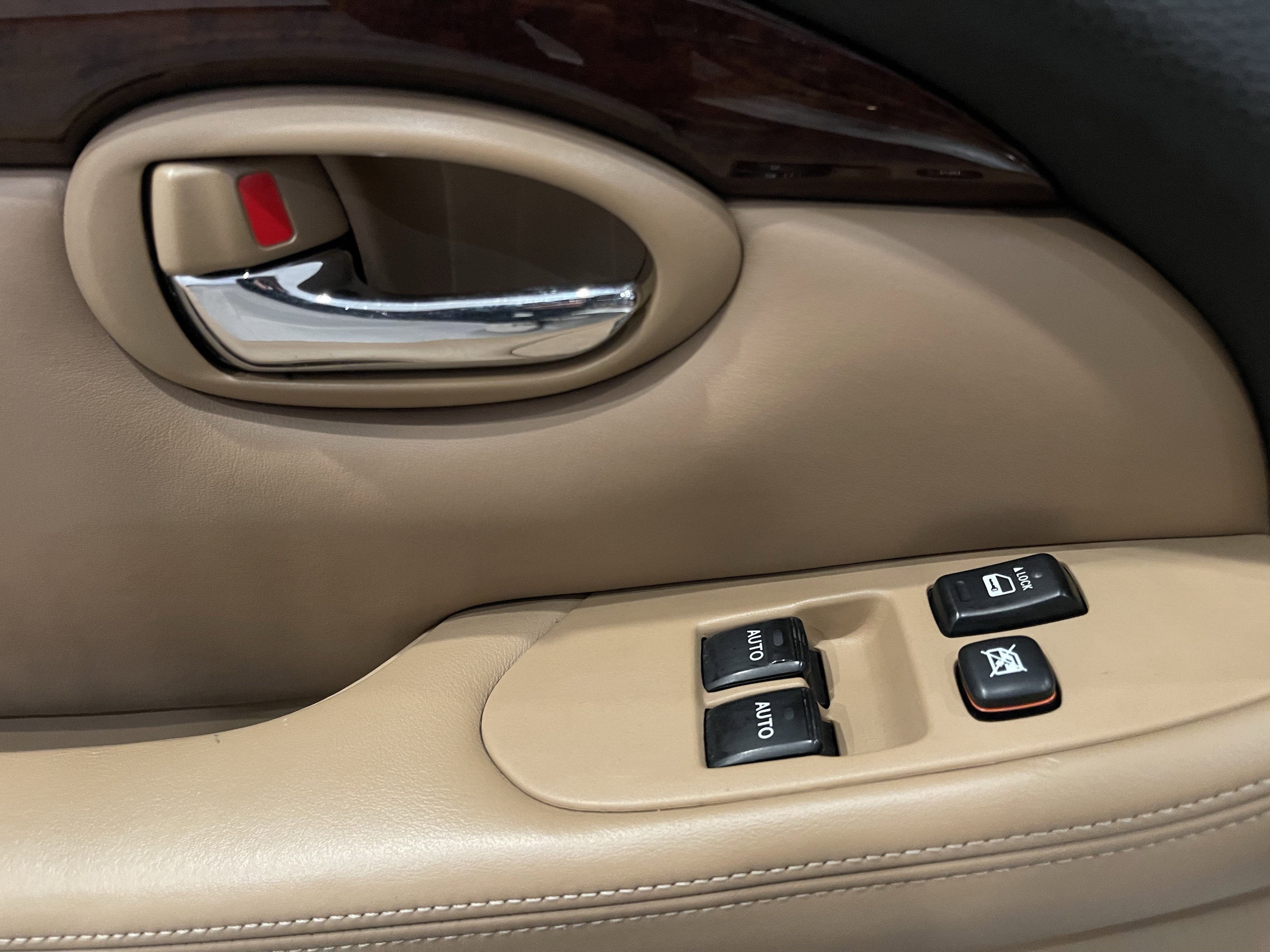 Used 2008 Lexus SC 430 Convertible RWD image 11