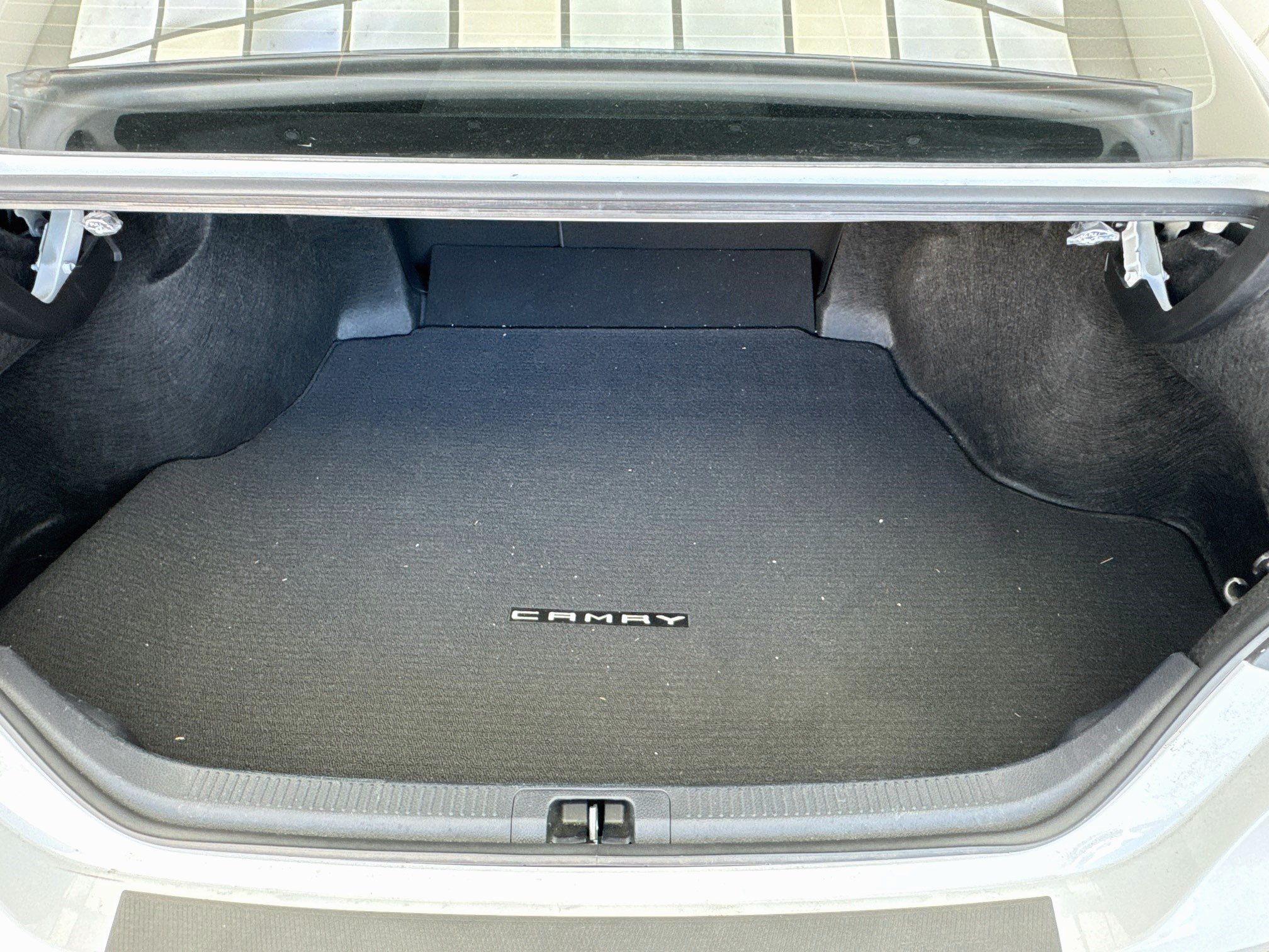 Used 2024 Toyota Camry SE FWD image 16