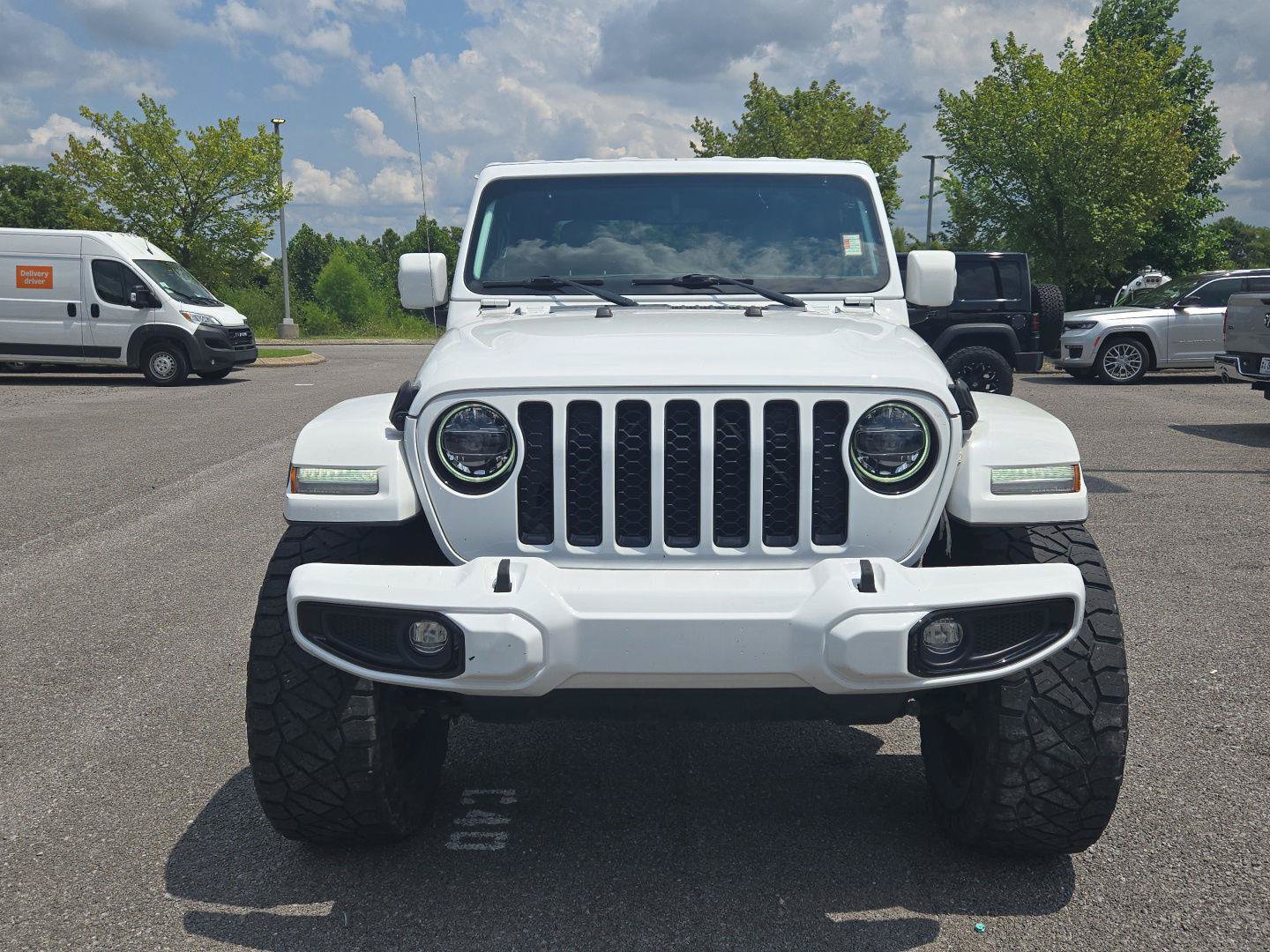 Used 2022 Jeep Gladiator Overland AWD/4WD image 2