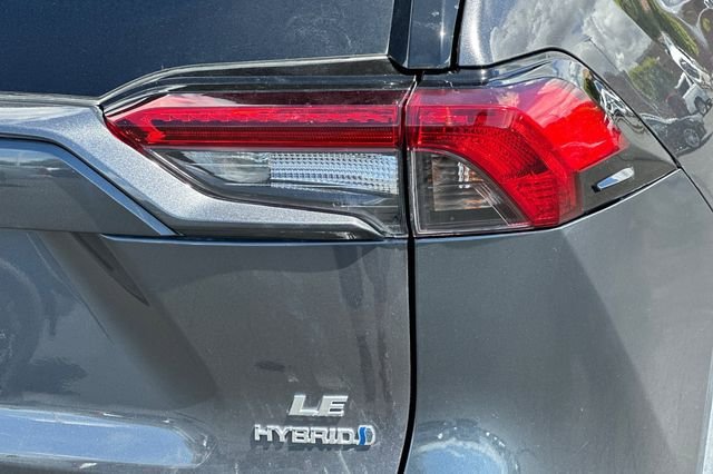 Used 2023 Toyota RAV4 LE AWD/4WD image 31