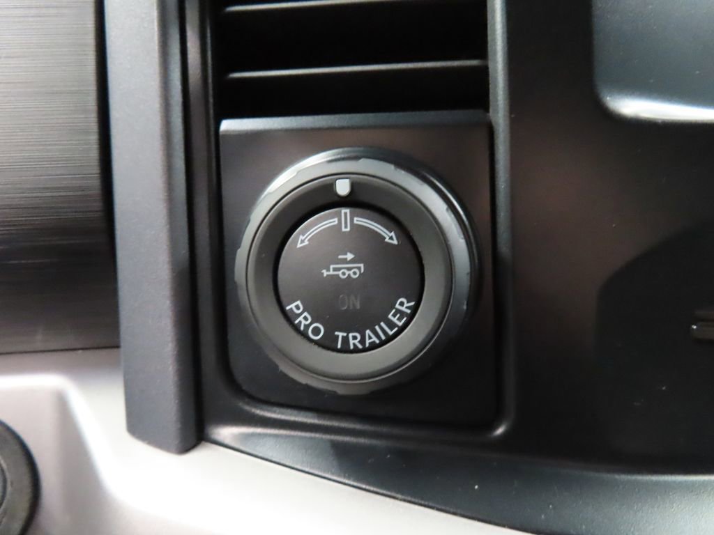 Used 2023 Ford F150 XLT w/ Trailer Tow Package image 45