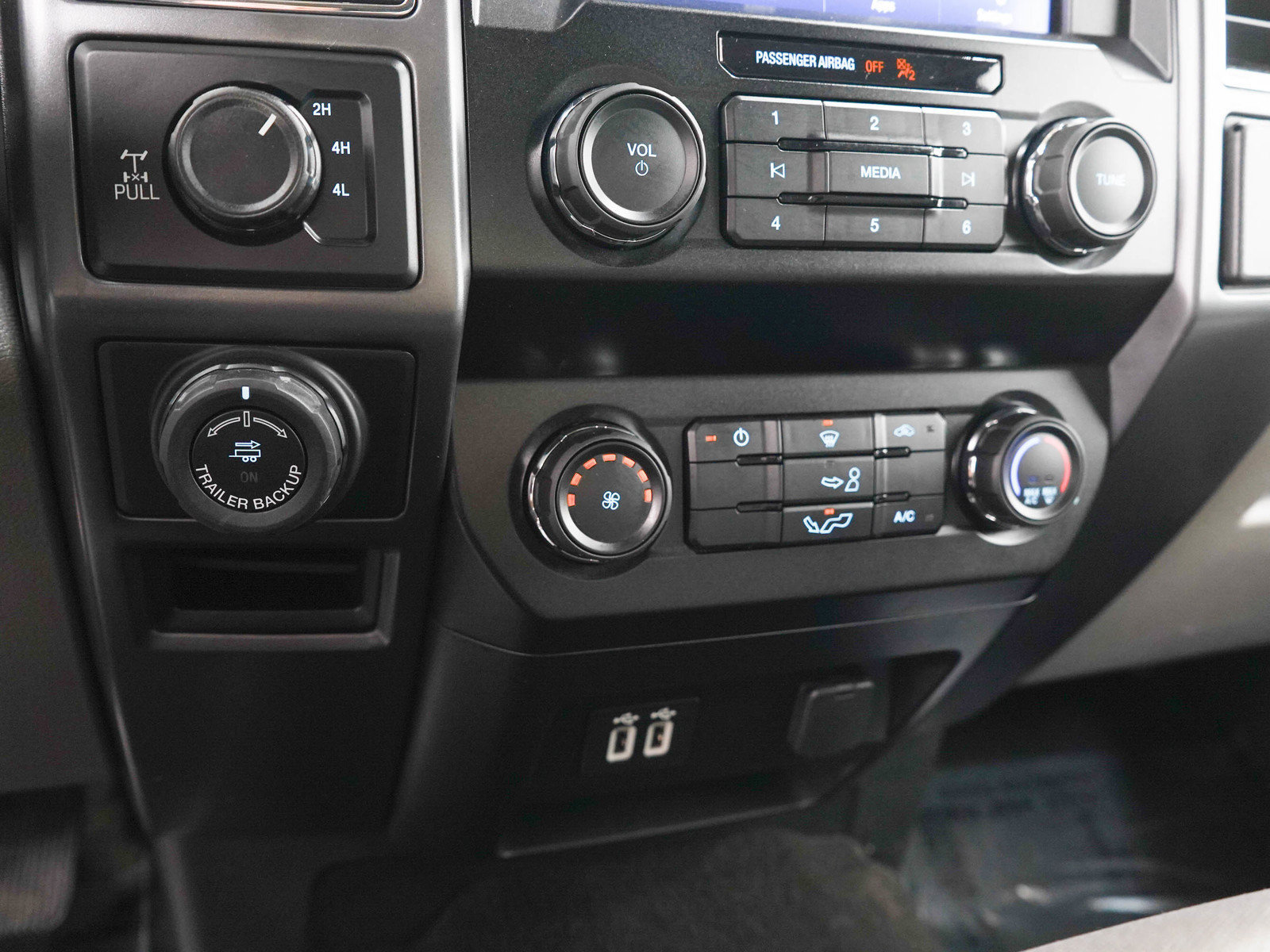 Used 2020 Ford F150 XLT w/ XTR Package AWD/4WD image 21