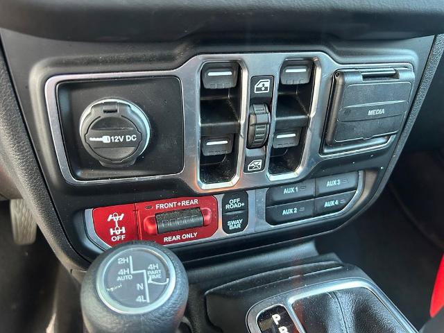 Used 2025 Jeep Wrangler Unlimited Rubicon 4xe w/ Convenience Group AWD/4WD image 22