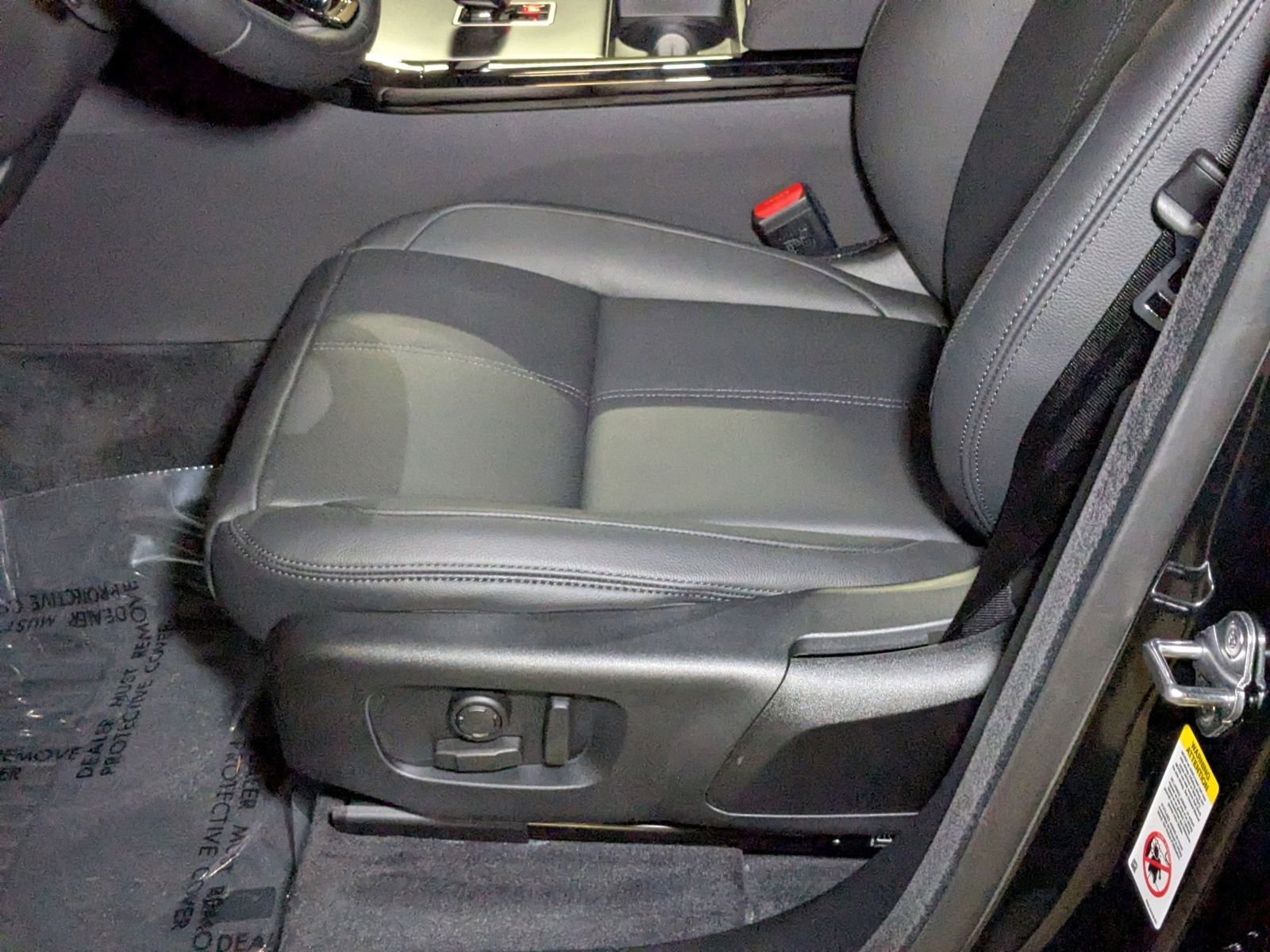 New 2026 Land Rover Range Rover Velar Dynamic SE image 4