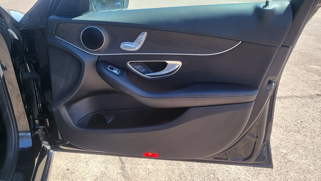 Used 2019 Mercedes-Benz C 300 Sedan image 16