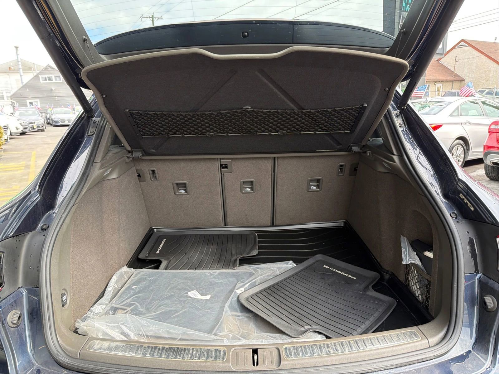 Used 2017 Porsche Macan S image 13