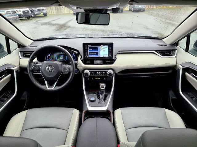 Used 2019 Toyota RAV4 Limited image 9