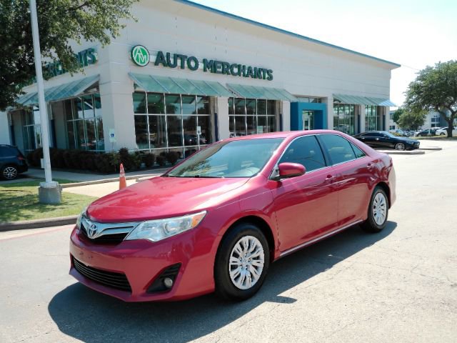 Used 2012 Toyota Camry LE FWD image 1