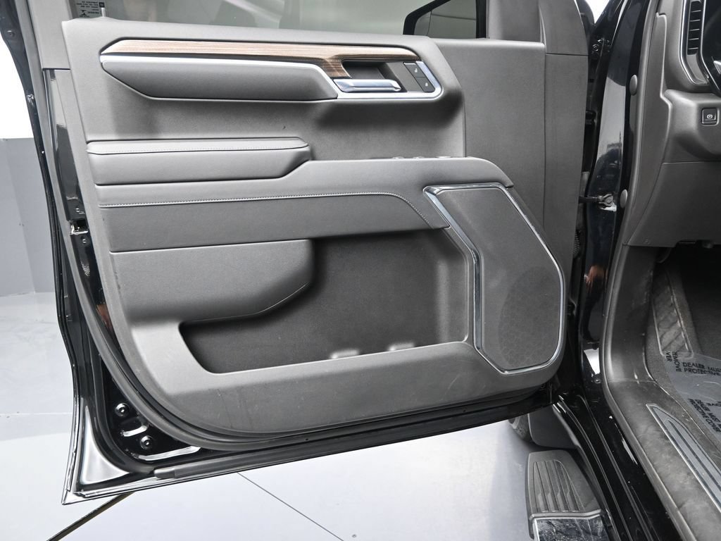 Used 2023 Chevrolet Silverado 1500 LT RWD image 11