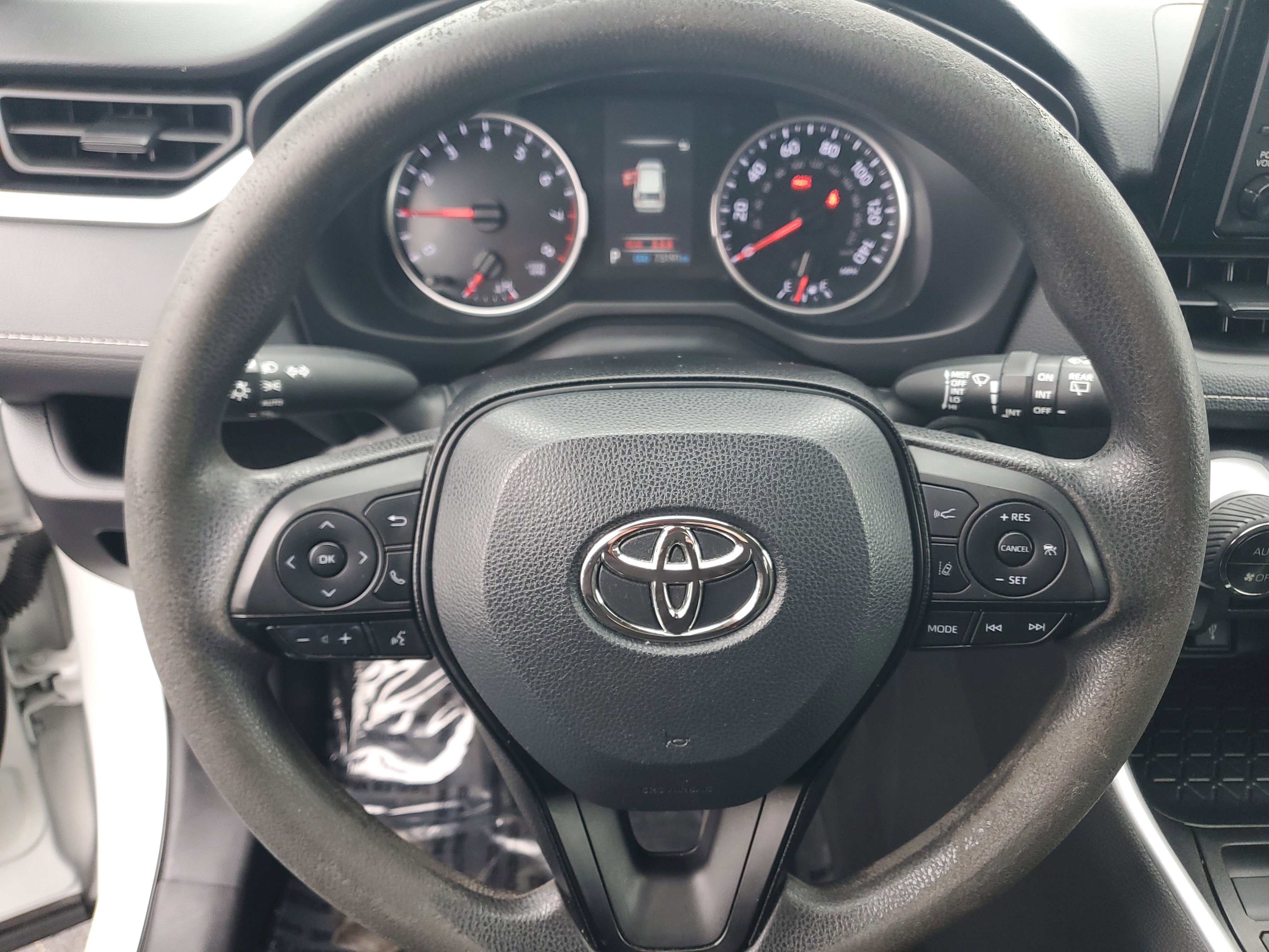 Certified 2022 Toyota RAV4 XLE image 20