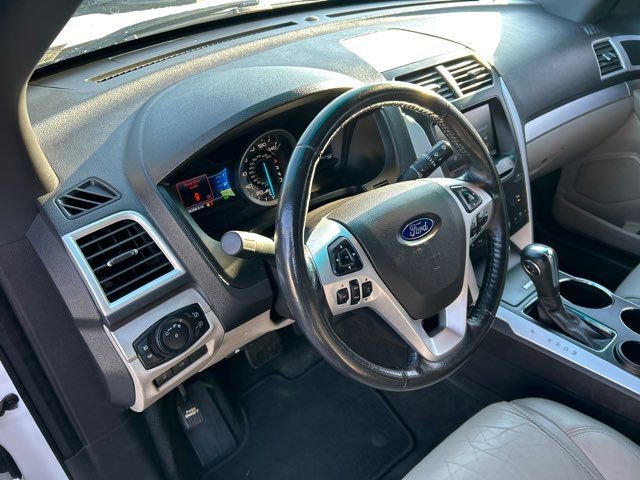 Used 2013 Ford Explorer XLT image 15