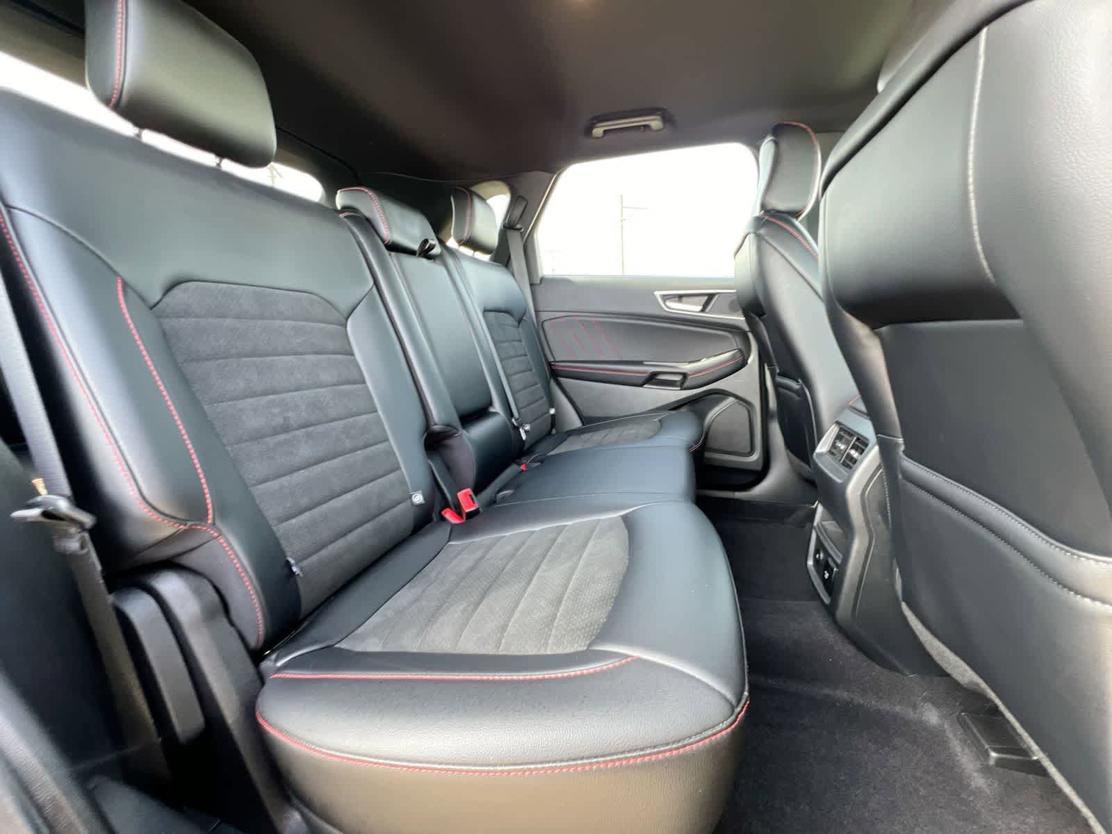 Used 2023 Ford Edge ST-Line AWD/4WD image 19
