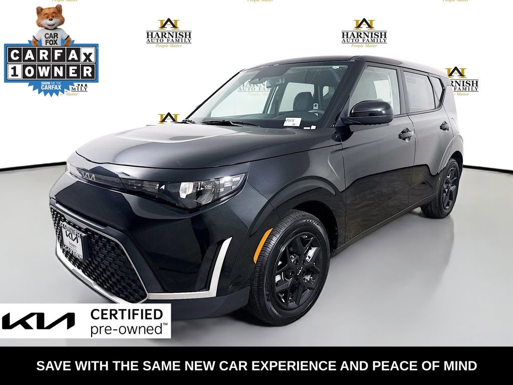 Certified 2025 Kia Soul LX w/ LX Technology Package FWD image 3