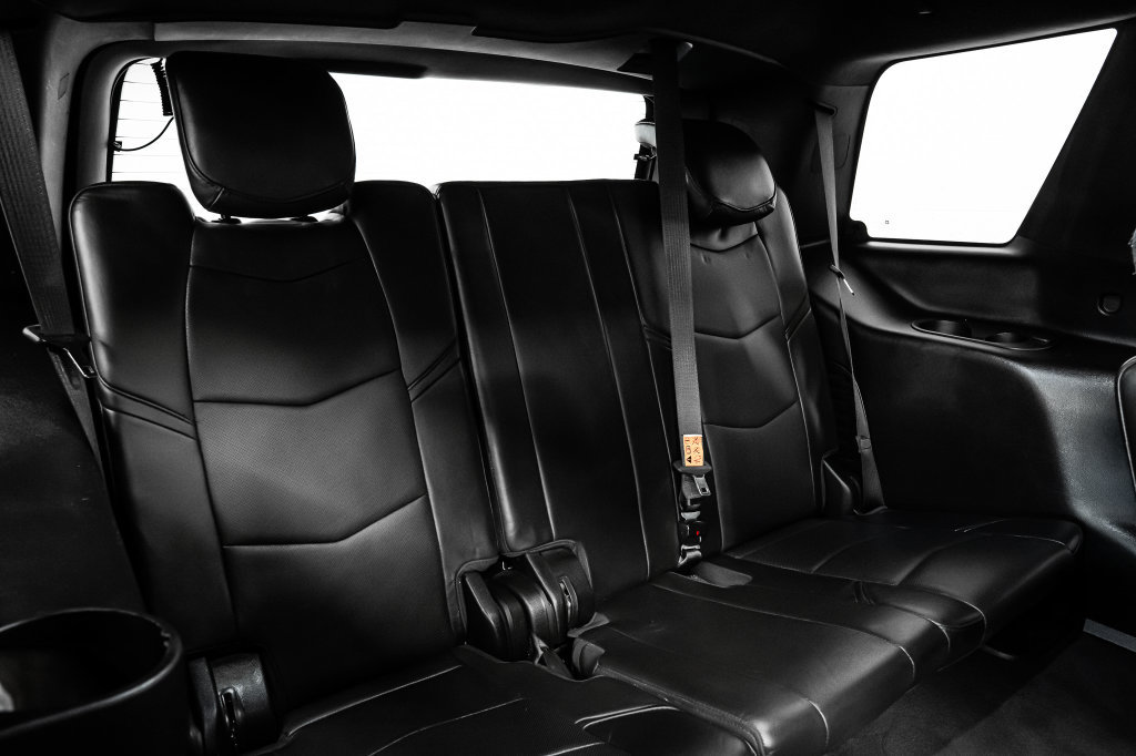 Used 2020 Cadillac Escalade Platinum RWD image 34