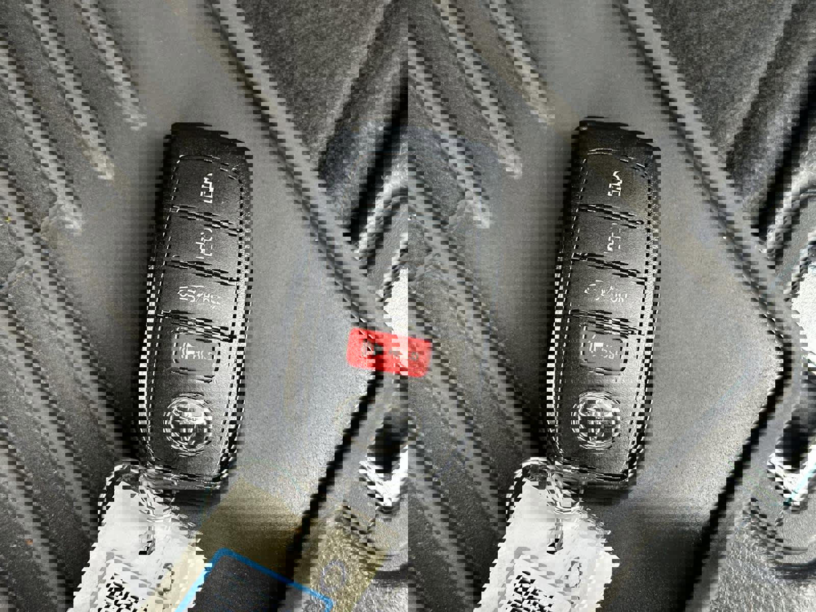 Used 2025 Toyota Sequoia Capstone image 21