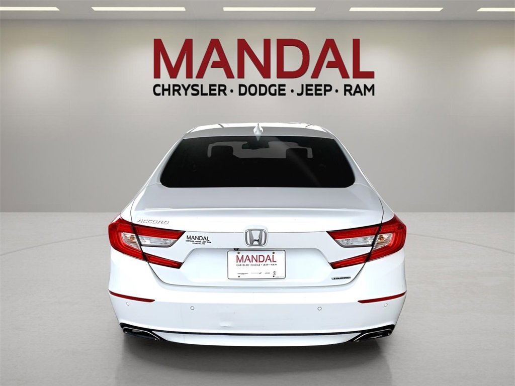 Used 2018 Honda Accord Touring image 7