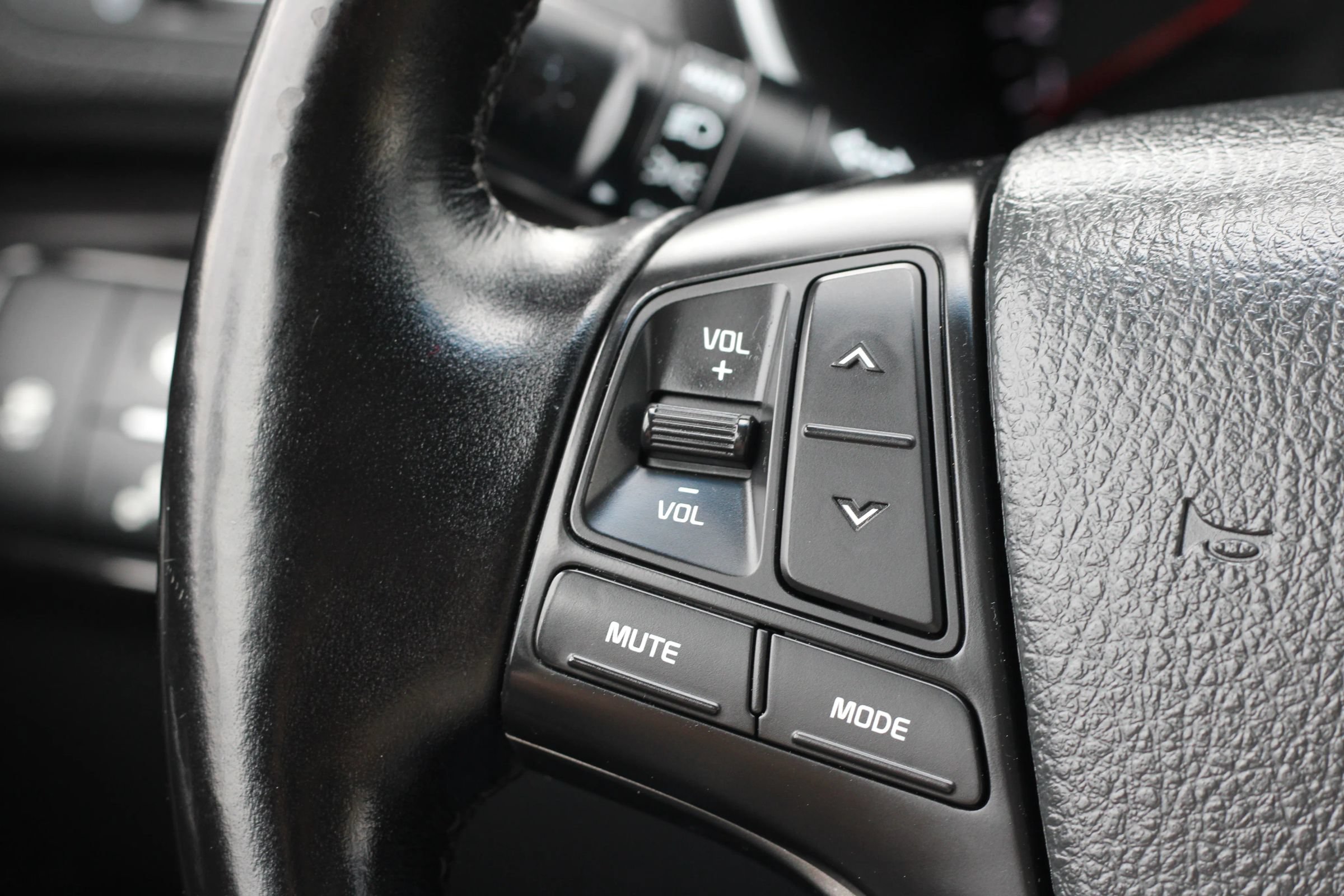 Used 2014 Kia Sorento SX w/ 3rd Row Package AWD/4WD image 16