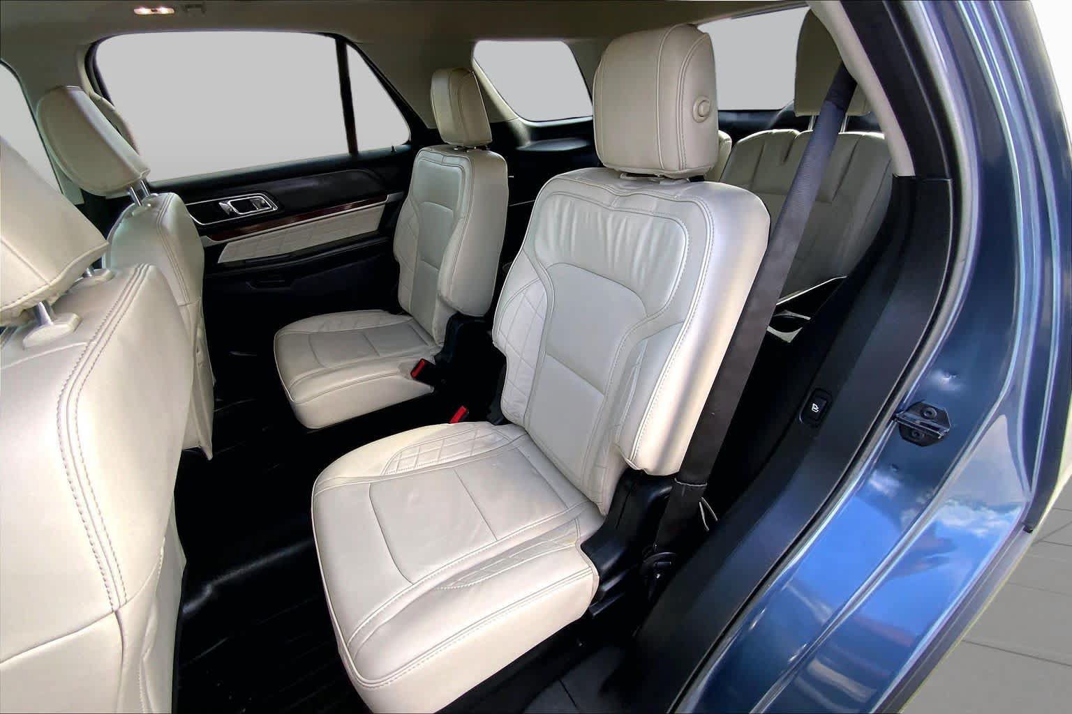 Used 2019 Ford Explorer Platinum AWD/4WD image 21