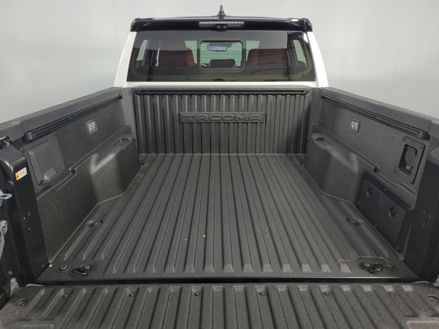 Used 2025 Toyota Tacoma TRD Pro AWD/4WD image 27