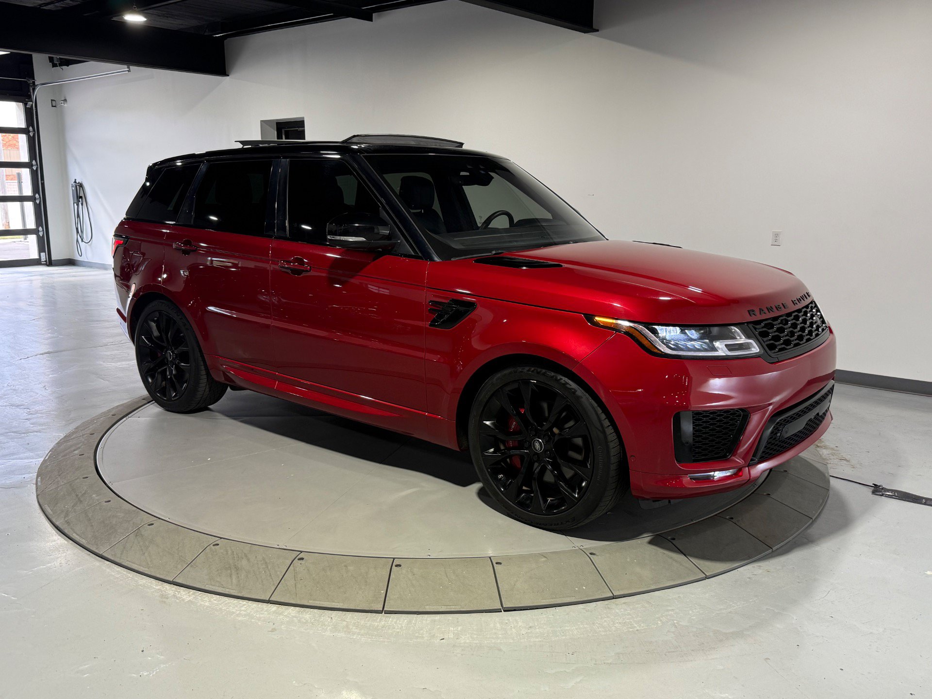 Used 2021 Land Rover Range Rover Sport HST AWD/4WD image 5