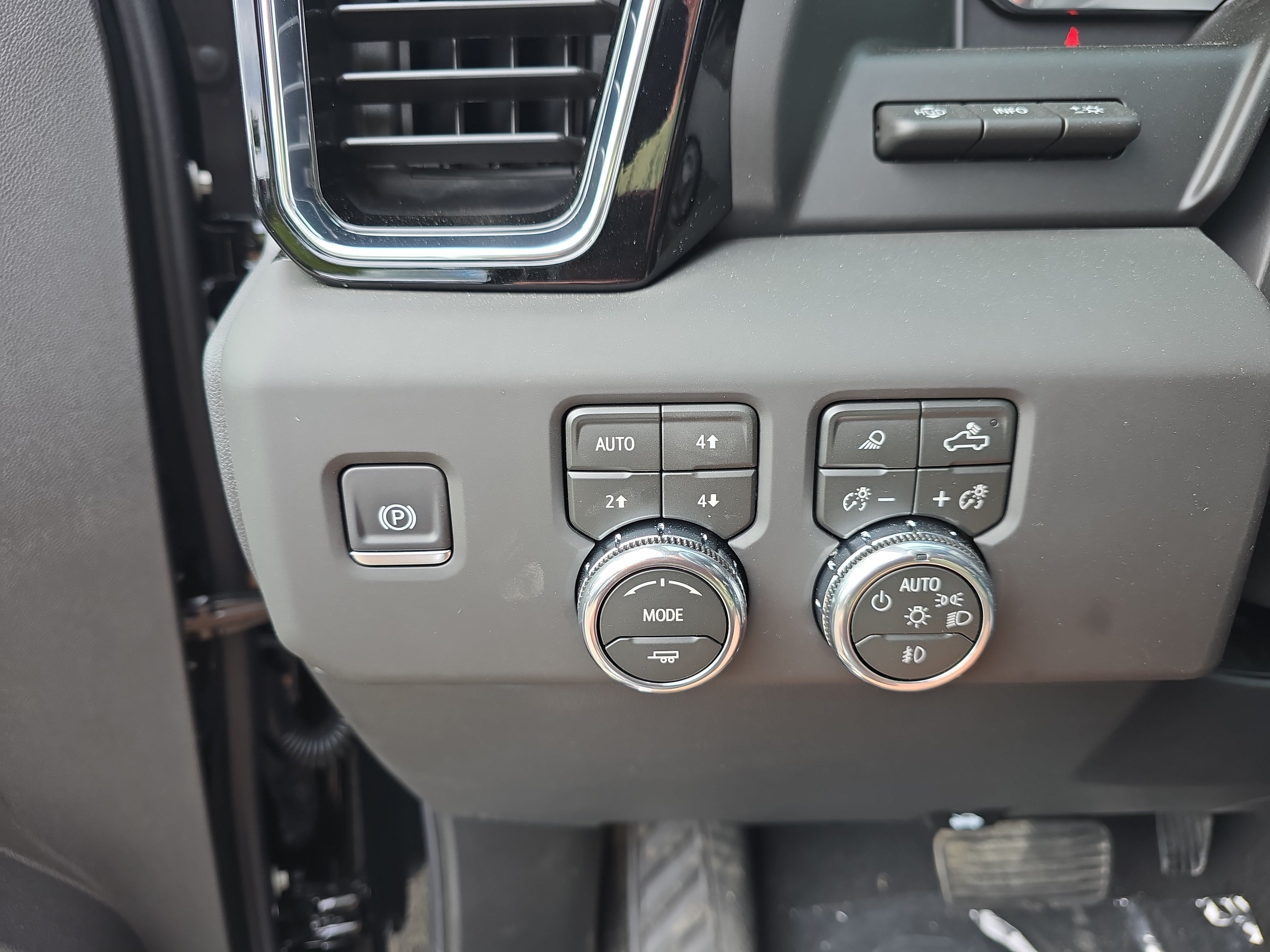 New 2026 GMC Sierra 1500 Denali w/ Technology Package AWD/4WD image 26