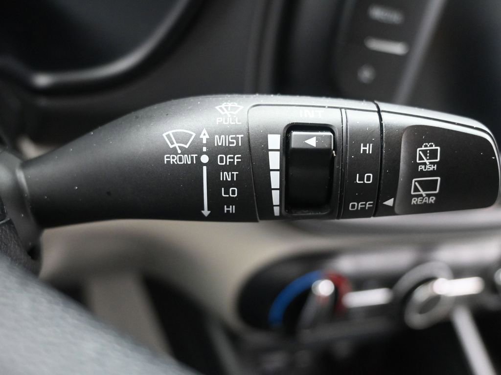 Used 2025 Kia Soul LX w/ LX Technology Package image 28