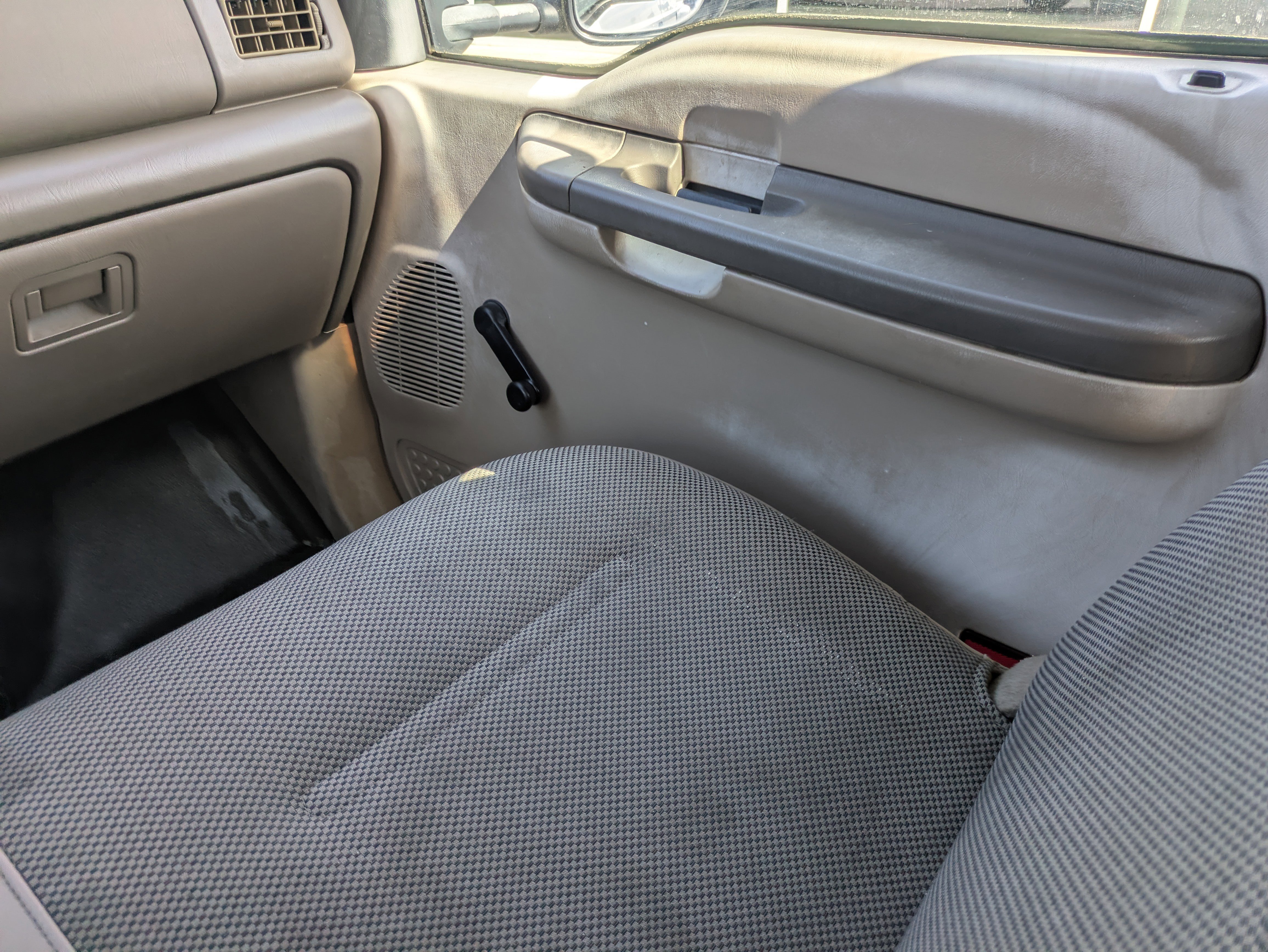 Used 2004 Ford F350 4x4 Crew Cab DRW Super Duty image 19