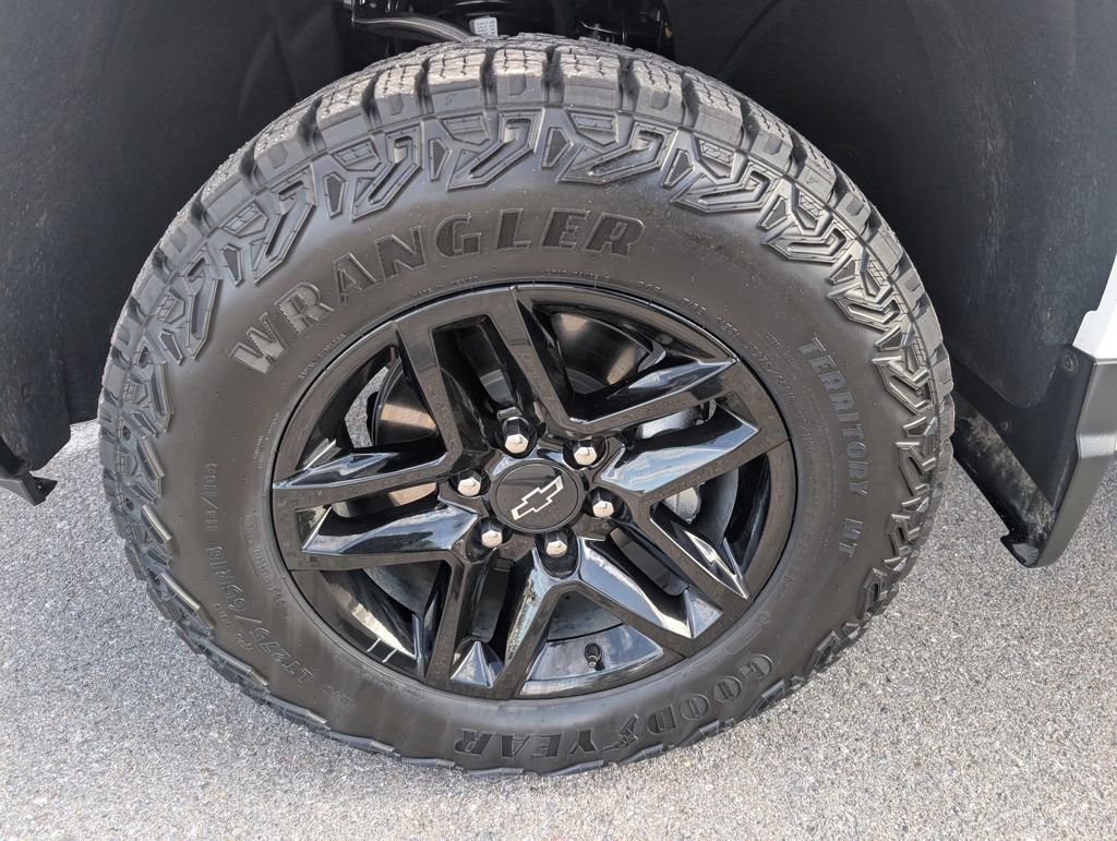 Used 2025 Chevrolet Silverado 1500 Custom Trail Boss image 24