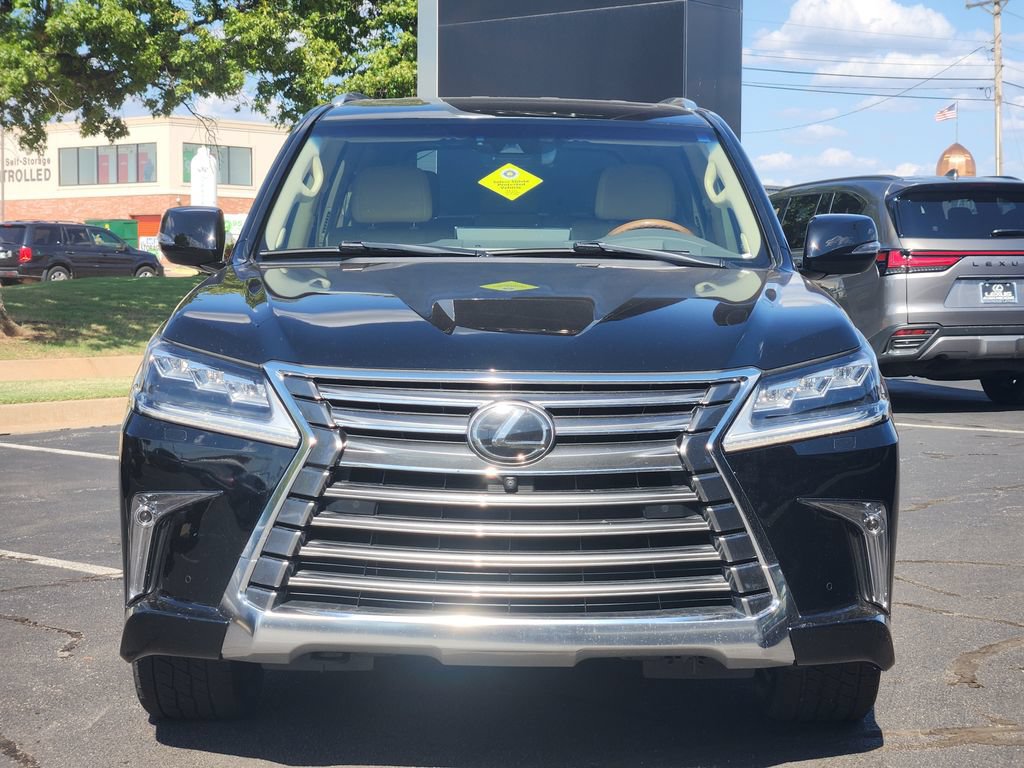 Used 2021 Lexus LX 570 4WD w/ Luxury Package image 2