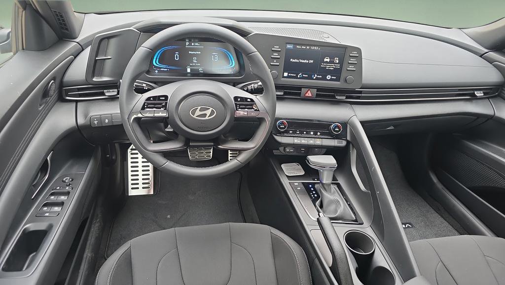 New 2026 Hyundai Elantra Sport FWD image 11
