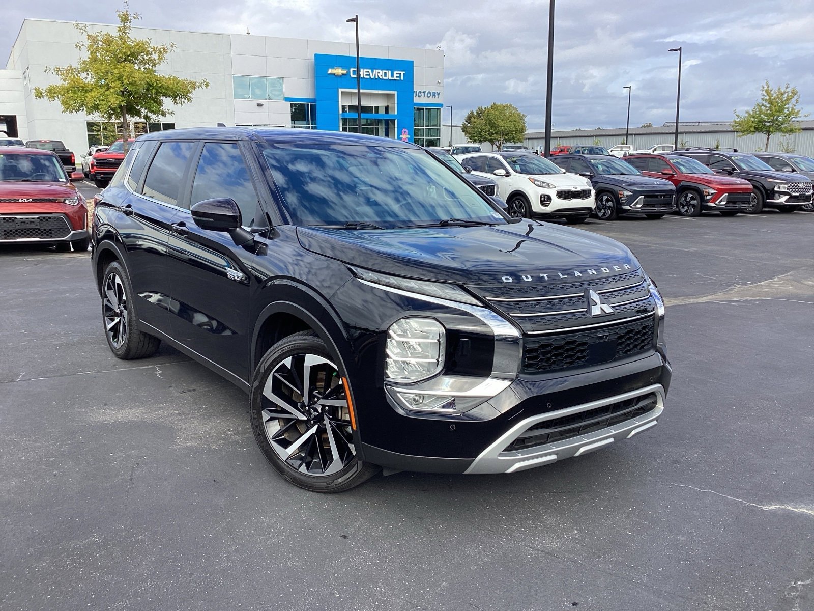 Used 2023 Mitsubishi Outlander SE image 7