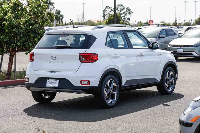 New 2026 Hyundai Venue SEL image 5